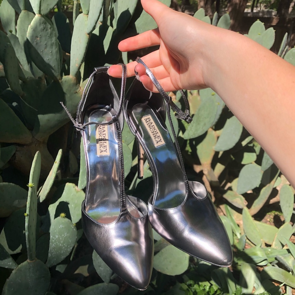 Gunmetal Badgley Mischka Pointed Toe Heels